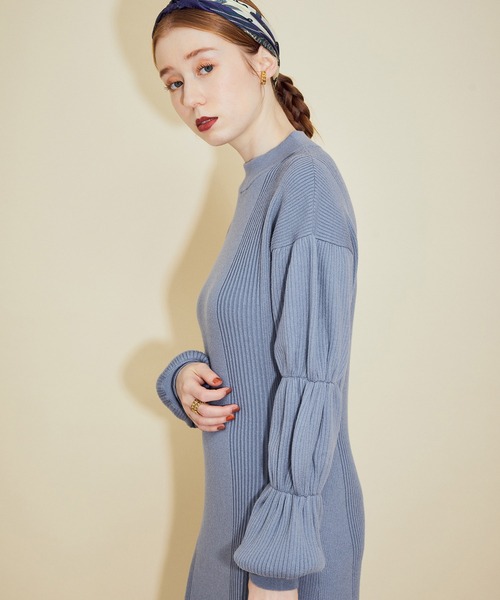 MADEMOISELLE ROPE'(マドモアゼル ロペ)の「パフスリーブウエストシェイプニットワンピース(ワンピース・レディース・オフホワイト/ブルー系その他4・38)」の5枚目の写真