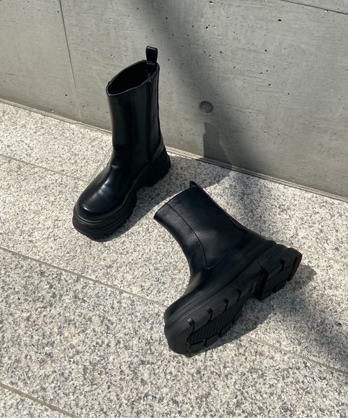 EPIMI E'PIMMY（エピミエピミー）の「ボリュームソールサイドゴアブーツ（ブーツ・レディース・ブラック/ダークブラウン・MEDIUM/LARGE）」の2枚目の写真