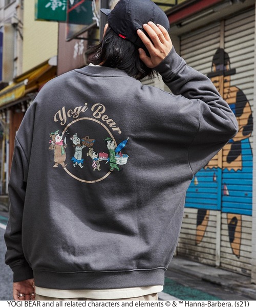 Tom＆Jerry（トムアンドジェリー）の「レトロアメコミ 別注 アソートデザイン オーバーサイズ裏毛プルオーバースウェット（スウェット・メンズ・ホワイト系1/ホワイト系2/ホワイト系3/ホワイト系4/ホワイト系5/ホワイト系6/ライトグレー系1/ライトグレー系2/ライトグレー系3/ライトグレー系4/ライトグレー系5/グレー系3/グレー系4/グレー系5/グレー系6/グリーン系1/グリーン系2/グリーン系6・M/L）」の14枚目の写真