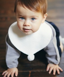 D.fesense | ポンポンビブ＆靴下セット(ベビーシューズ/ベビーソックス)