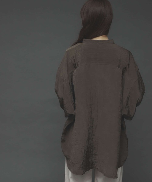 SENSE OF PLACE by URBAN RESEARCH(センスオブプレイスバイアーバンリサーチ)の「ワッシャーバンドカラードルマンシャツ(シャツ/ブラウス・レディース・ライトベージュ/ライトブルー/ライトカーキ/ブラウン・ONE)」の7枚目の写真