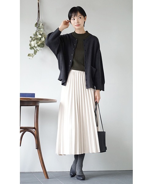 apartment department（アパートメントデパートメント）の「ミラノリブ ポケット付きカーディガン（カーディガン/ボレロ・レディース・グレイッシュベージュ/ブラック・M）」の6枚目の写真