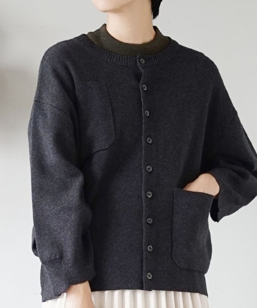 apartment department（アパートメントデパートメント）の「ミラノリブ ポケット付きカーディガン（カーディガン/ボレロ・レディース・グレイッシュベージュ/ブラック・M）」の7枚目の写真