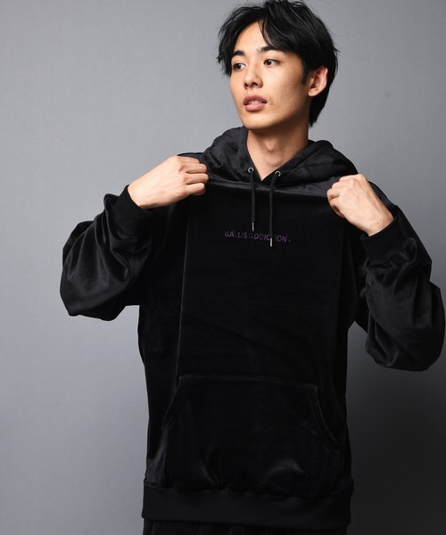 GALLIS ADDICTION（ガリスアディクション）の「GA FUR-VELOR HOODIE/ベロア プルパーカー（パーカー・メンズ・ブラック/グレー・M/L）」の2枚目の写真