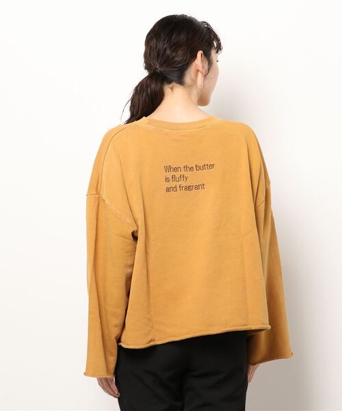 Samansa Mos2(サマンサ モスモス)の「ピグメント加工裏毛バックロゴ刺繍スウェット(スウェット・レディース・グリーン/ネイビー/ピンク/ブラウン/ベージュ/マスタード・フリ-)」の7枚目の写真