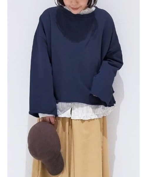 Samansa Mos2(サマンサ モスモス)の「ピグメント加工裏毛バックロゴ刺繍スウェット(スウェット・レディース・グリーン/ネイビー/ピンク/ブラウン/ベージュ/マスタード・フリ-)」の4枚目の写真