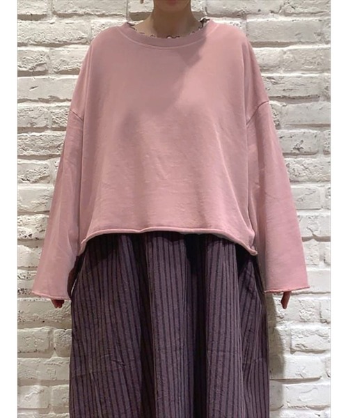 Samansa Mos2(サマンサ モスモス)の「ピグメント加工裏毛バックロゴ刺繍スウェット(スウェット・レディース・グリーン/ネイビー/ピンク/ブラウン/ベージュ/マスタード・フリ-)」の6枚目の写真