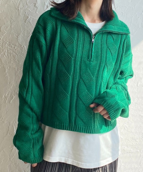 She's Closet（シーズクローゼット）の「ざっくりケーブル編みボリューム袖セーラーカラーショート丈ハーフジップニット（ニット/セーター・レディース・ブラック/グリーン/アイボリー・FREE）」の3枚目の写真
