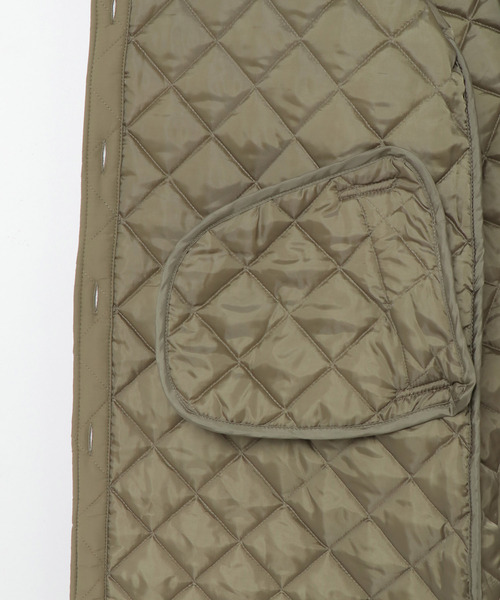 VENCEEXCHANGE(ヴァンスエクスチェンジ)の「【WEB限定】マイクロタフタキルティングロングジャケット(ステンカラーコート・レディース・ブラック/ダークグリーン・M)」の18枚目の写真