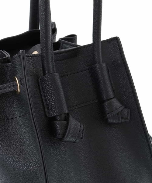 OFUON le MK（オフオンルエムケー）の「【2WAY】キューブショルダーバッグ（ショルダーバッグ・レディース・ブラック/アイボリー・38）」の7枚目の写真