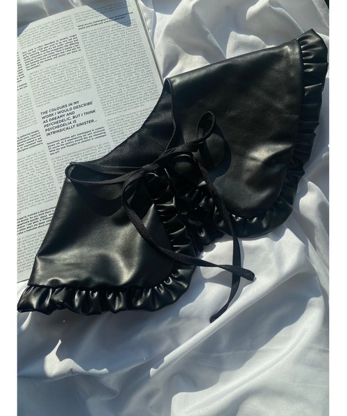 WC(ダブル シー)の「フェイクレザー付け襟(付け襟・レディース・ホワイト/ブラック・FREE)」の2枚目の写真