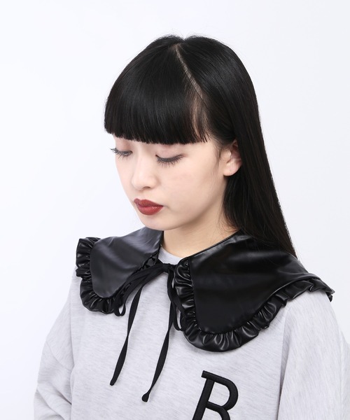 WC(ダブル シー)の「フェイクレザー付け襟(付け襟・レディース・ホワイト/ブラック・FREE)」の3枚目の写真