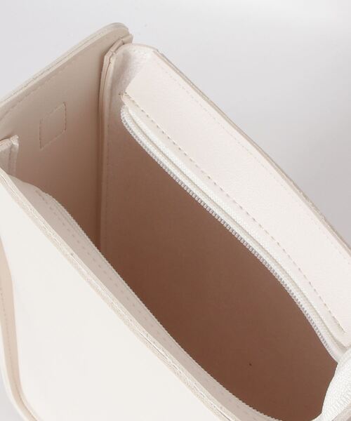 FUNALIVE（ファンアライブ）の「eleve select 韓国design スクエアデザインミニショルダーバッグ（ショルダーバッグ・レディース・ブラック/ベージュ/グレー/ピンク/アイボリー・FREE）」の8枚目の写真