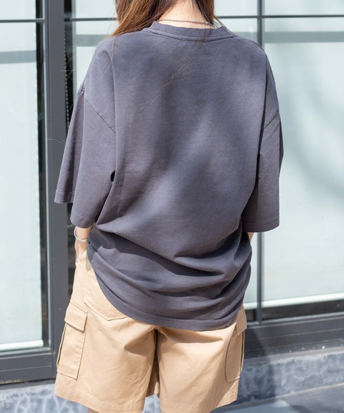 WEGO（ウィゴー）の「WEGO/ヘビーウエイト ピグメントロゴBIGT（Tシャツ/カットソー・メンズ・スミクロ/ブラック系その他/ブルー/カーキ・LARGE/MEDIUM）」の13枚目の写真