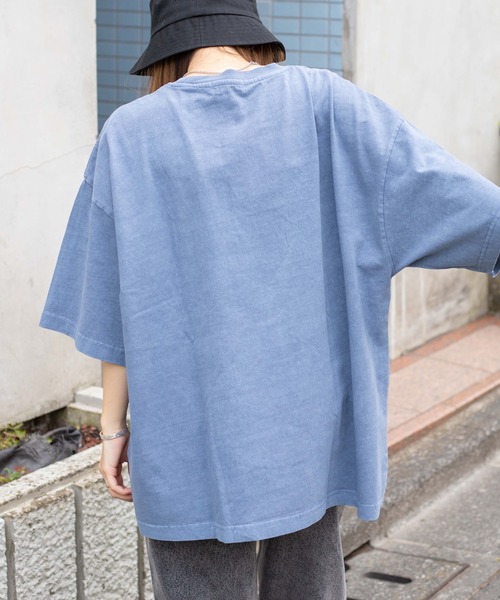 WEGO（ウィゴー）の「WEGO/ヘビーウエイト ピグメントロゴBIGT（Tシャツ/カットソー・メンズ・スミクロ/ブラック系その他/ブルー/カーキ・LARGE/MEDIUM）」の5枚目の写真