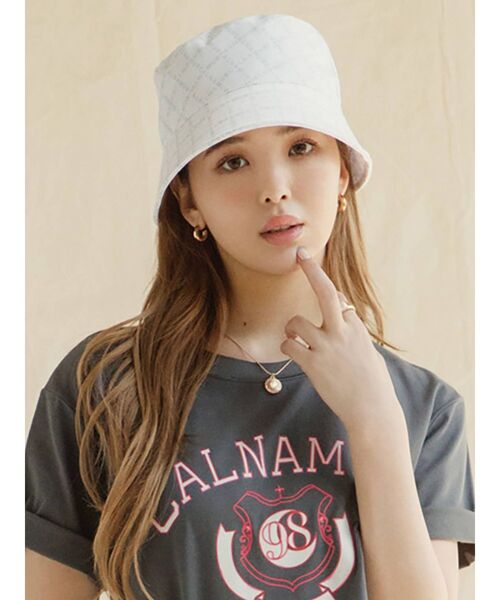 CALNAMUR（カルナムール）の「カラーバケットハット（ハット・レディース・ホワイト/ブルー・FREE）」の4枚目の写真