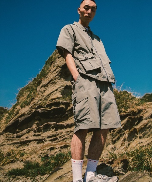 WILD THINGS（ワイルドシングス）の「Schott x WILD THINGS /ショット×ワイルドシングス　 CARGO POCKET SACOSH カーゴ ポケットサコッシュ（ショルダーバッグ・メンズ・ブラック/グレー/オリーブ・FREE）」の14枚目の写真