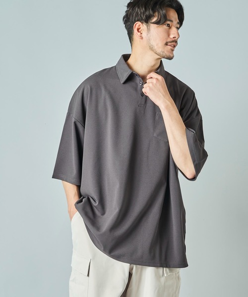 ADPOSION（アドポーション）の「梨地ビッグシルエットポロシャツ（ポロシャツ・メンズ・ブラック/ブラウン/ホワイト/グレー系1/ライトグレー/チャコールグレー・MEDIUM/LARGE）」の4枚目の写真