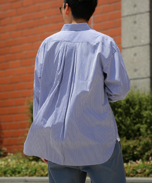 BRICK & SONS(ブリックアンドサンズ)の「リラックスバックプリーツシャツ<ブルーストライプ>(シャツ/ブラウス・メンズ・ネイビー・LL/S/M/L)」の3枚目の写真