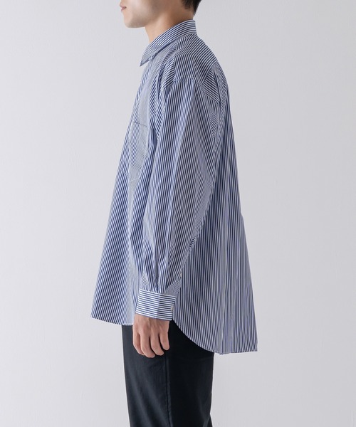BRICK & SONS(ブリックアンドサンズ)の「リラックスバックプリーツシャツ<ブルーストライプ>(シャツ/ブラウス・メンズ・ネイビー・LL/S/M/L)」の13枚目の写真