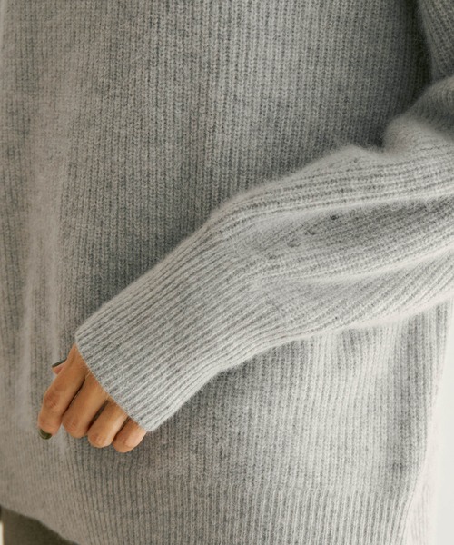 SALON adam et rope'（サロン アダム エ ロペ）の「フォックスウール片畦ニット（ニット/セーター・レディース・ライトグレー/ベージュ/ネイビー/ピンク・FREE）」の11枚目の写真