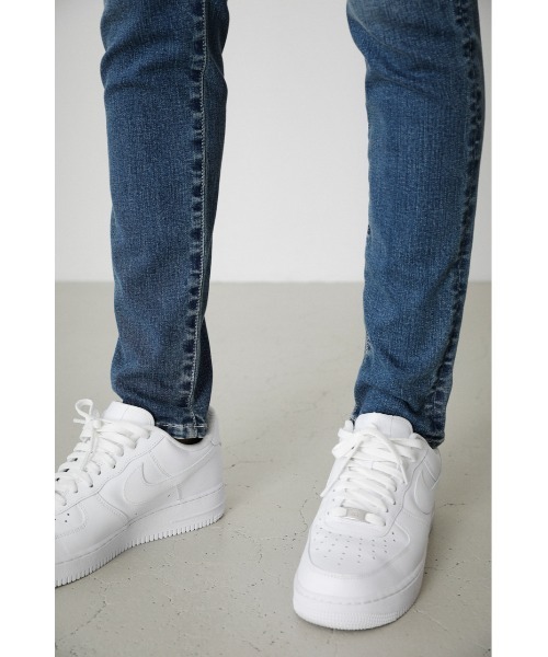 AZUL by moussy（アズールバイマウジー）の「A PERFECT DENIM Ⅱ/アパーフェクトデニムⅡ（デニムパンツ・メンズ・ブラック/ブルー/ワンウォッシュ・SMALL/MEDIUM/X-SMALL/LARGE/X-LARGE）」の21枚目の写真