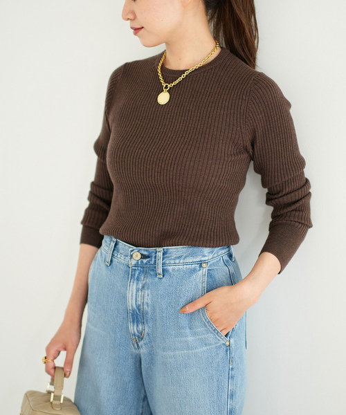 IENA（イエナ）の「エクストラファインメリノリブ クルーネックプルオーバー（ニット/セーター・レディース・ブラウン/レッド/ピンク/ベージュ系その他・FREE）」の11枚目の写真