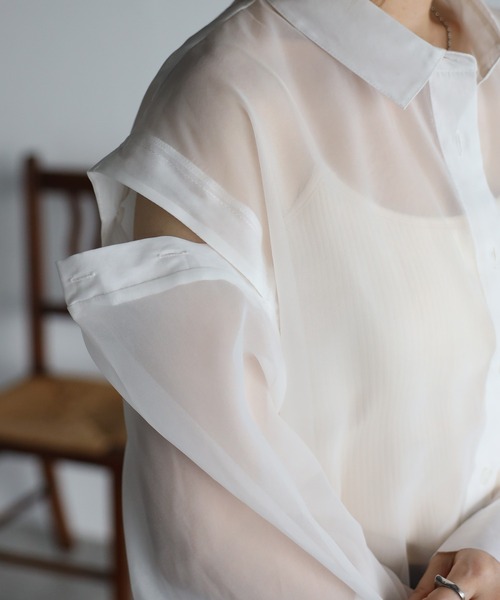 Yucca（ユッカ）の「シアー２WAYブラウス（シャツ/ブラウス・レディース・ホワイト/ダークブラウン/ブラック/グレー・MEDIUM）」の12枚目の写真