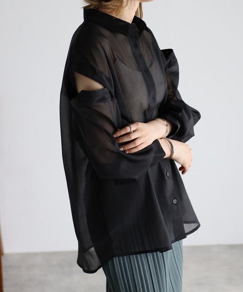 Yucca（ユッカ）の「シアー２WAYブラウス（シャツ/ブラウス・レディース・ホワイト/ダークブラウン/ブラック/グレー・MEDIUM）」の15枚目の写真