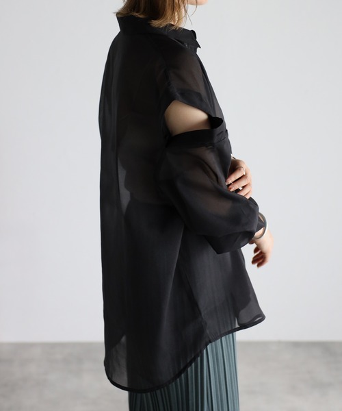 Yucca（ユッカ）の「シアー２WAYブラウス（シャツ/ブラウス・レディース・ホワイト/ダークブラウン/ブラック/グレー・MEDIUM）」の16枚目の写真