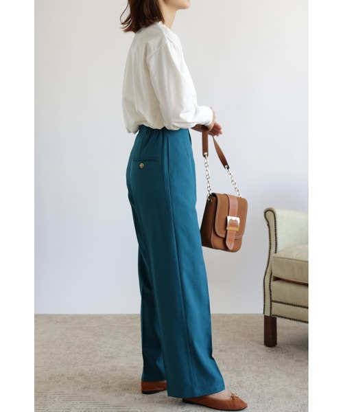 &. NOSTALGIA（アンドドットノスタルジア）の「【ZOZO限定】ロングカフスパフスリーブカットソー（Tシャツ/カットソー・レディース・ブラック/オフホワイト・FREE）」の4枚目の写真