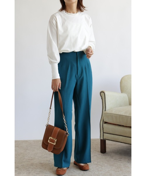 &. NOSTALGIA（アンドドットノスタルジア）の「【ZOZO限定】ロングカフスパフスリーブカットソー（Tシャツ/カットソー・レディース・ブラック/オフホワイト・FREE）」の6枚目の写真