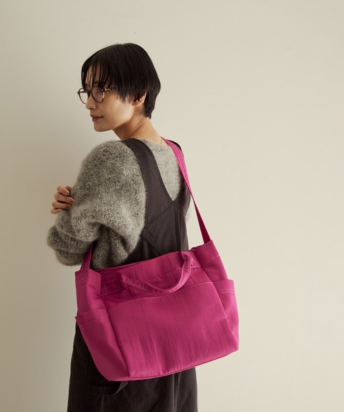 SALON adam et rope'（サロン アダム エ ロペ）の「【WEB限定】[ユニセックスで使える・セットアイテム]ナイロンマルチウェイトート+保冷バッグセット（トートバッグ・レディース・ブラック/カーキ/ピンク・FREE）」の6枚目の写真