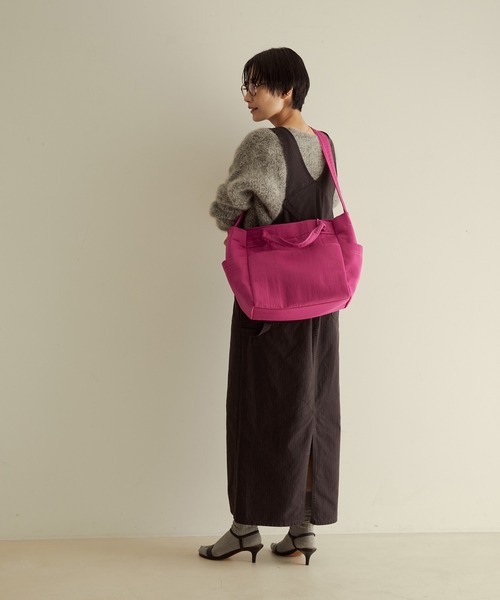 SALON adam et rope'（サロン アダム エ ロペ）の「【WEB限定】[ユニセックスで使える・セットアイテム]ナイロンマルチウェイトート+保冷バッグセット（トートバッグ・レディース・ブラック/カーキ/ピンク・FREE）」の5枚目の写真