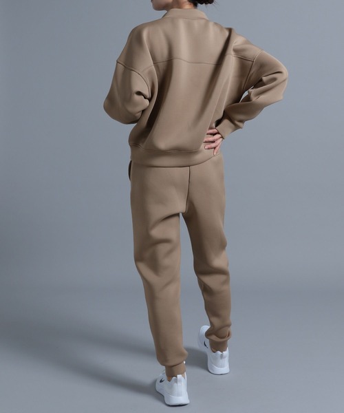 HEREIAM（ヘレイアム）の「【HEREIAM】メロウダンボールJOGパンツ（スウェットパンツ・レディース・ベージュ/ネイビー・SMALL/MEDIUM）」の7枚目の写真