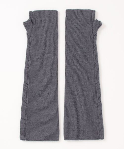 Q（キュー）の「アームウォーマー（アームカバー・レディース・チャコールグレー/グレイッシュベージュ・MEDIUM）」の3枚目の写真