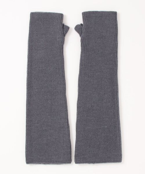 Q（キュー）の「アームウォーマー（アームカバー・レディース・チャコールグレー/グレイッシュベージュ・MEDIUM）」の4枚目の写真