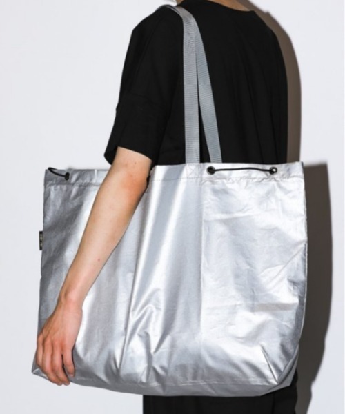 LOCALINA(ロカリナ)の「IMOCK Drawstring toteM(トートバッグ・メンズ・シルバー・FREE)」の10枚目の写真