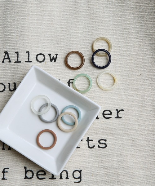 colleca la（コレカラ）の「カラフル樹脂リングセット（リング・レディース・その他1/その他2・ONE SIZE）」の5枚目の写真