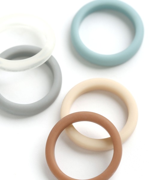 colleca la（コレカラ）の「カラフル樹脂リングセット（リング・レディース・その他1/その他2・ONE SIZE）」の3枚目の写真