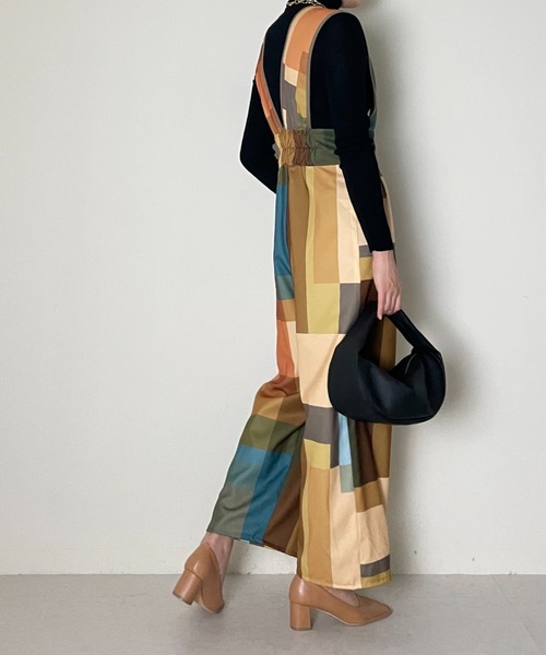 DOLLUPOOPS（ドールアップウップス）の「カラーブロッキングプリントロンパース（サロペット/オーバーオール・レディース・ベージュ/カーキ・38）」の20枚目の写真