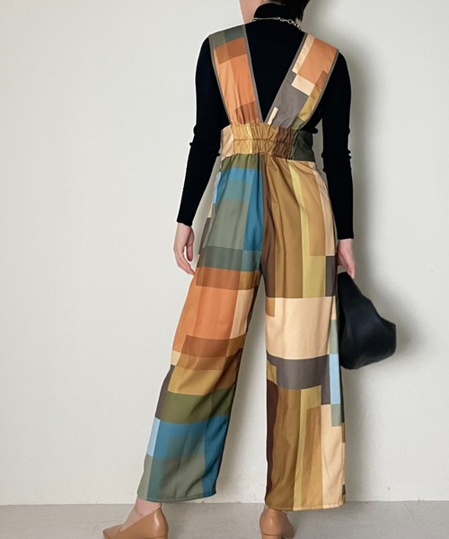 DOLLUPOOPS（ドールアップウップス）の「カラーブロッキングプリントロンパース（サロペット/オーバーオール・レディース・ベージュ/カーキ・38）」の16枚目の写真