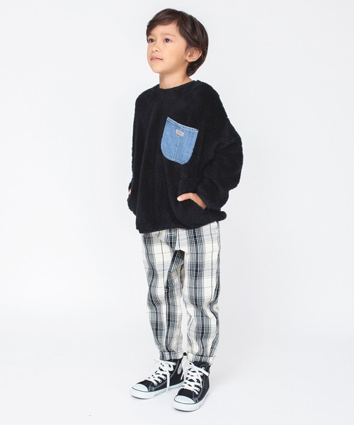BRANSHES（ブランシェス）の「【あったか】ボア×デニムポケットトレーナー（スウェット・キッズ・ブラック/アイボリー・100/150/160/130/110/140/120）」の8枚目の写真