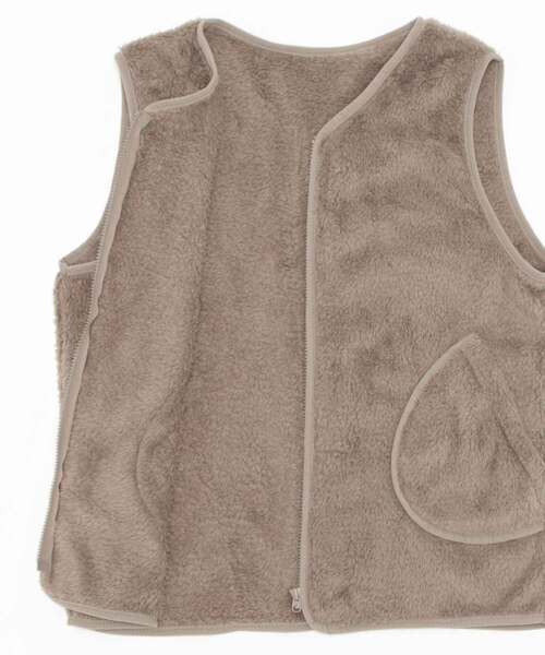 BELLUNA PLUS(ベルーナ)の「ボア素材パイピング使いベスト(ベスト・レディース・カーキ/モカ・LARGE/X-LARGE/MEDIUM)」の9枚目の写真
