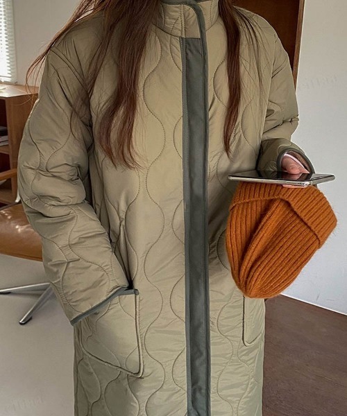 Dalfwin(ダールフィン)の「2022 AW 秋冬 韓国ファッション コート レディース スタンドカラーキルティングロングコート ロング丈 アウター キルティングコート ボアコート(その他アウター・レディース・アイボリー/カーキ・FREE)」の11枚目の写真