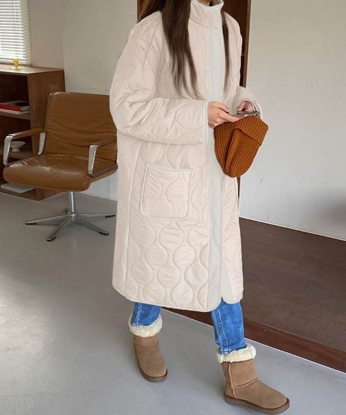 Dalfwin(ダールフィン)の「2022 AW 秋冬 韓国ファッション コート レディース スタンドカラーキルティングロングコート ロング丈 アウター キルティングコート ボアコート(その他アウター・レディース・アイボリー/カーキ・FREE)」の16枚目の写真