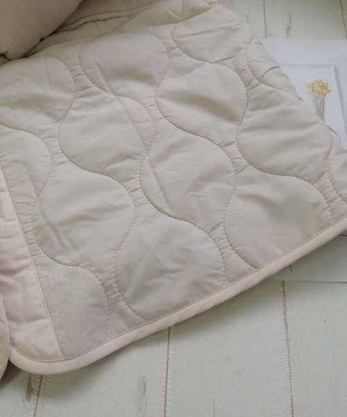 Dalfwin(ダールフィン)の「2022 AW 秋冬 韓国ファッション コート レディース スタンドカラーキルティングロングコート ロング丈 アウター キルティングコート ボアコート(その他アウター・レディース・アイボリー/カーキ・FREE)」の4枚目の写真