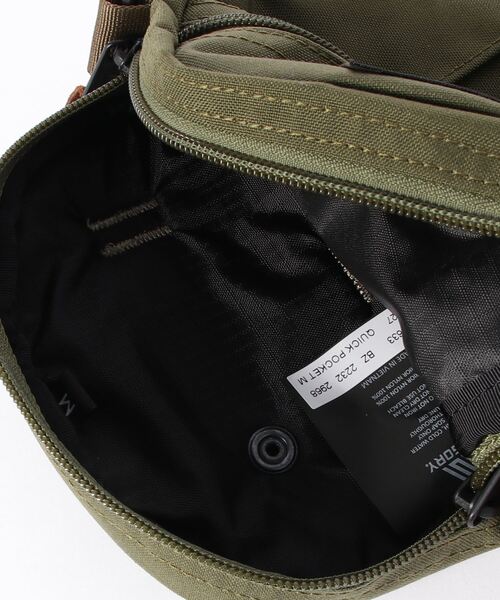 GREGORY（グレゴリー）の「QUICK POCKET M / クイックポケットM / オリーブ（ショルダーバッグ・メンズ・ライトグリーン・ONE SIZE）」の4枚目の写真