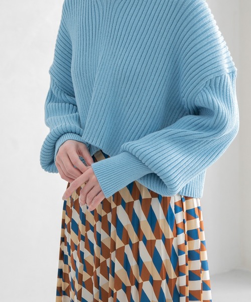 yuw（ユウ）の「リブクロップドブイネックプルオーバー　178544（ニット/セーター・レディース・ブルー/ブラック・FREE）」の15枚目の写真