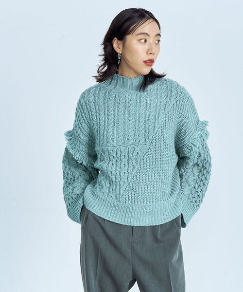 fredy emue(フレディエミュ)の「柄編みフリンジハイネックニット(ニット/セーター・レディース・チャコールグレー/オフホワイト/オリーブ/ブルーグリーン・38)」の9枚目の写真